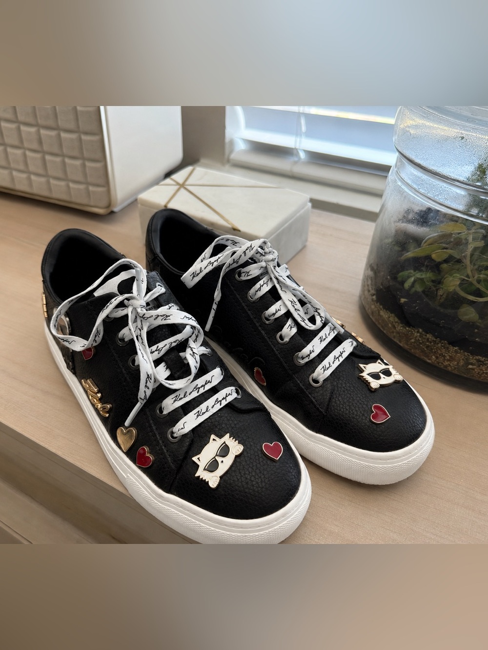 Karl Lagerfeld Black Low-Top Sneakers with Heart & Cat Charms